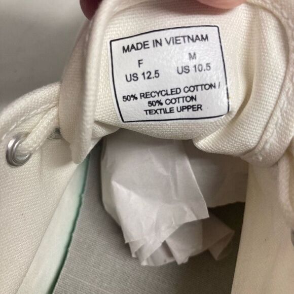 TREAD BY EVERLANE Unisex White Sneakers Female 12.5 Male 10.5 New With Defects - Picture 3 of 10